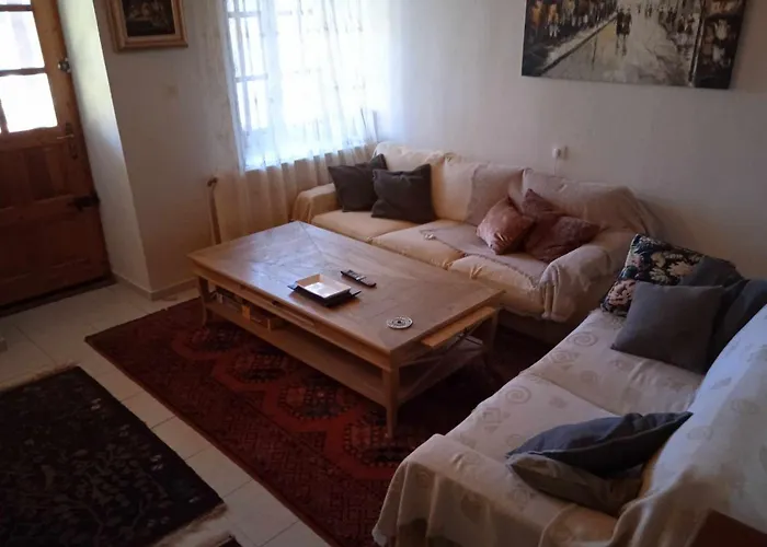 Bravita House *